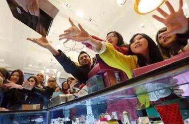 操逼入口观看中国人依然爱赴日旅游 消费已由爆买转向网购